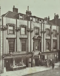36-38 Aldersgate Street: Shaftesbury House, Londen, 1879