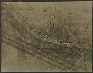 Luchtfoto met loopgraven uit de Eerste Wereldoorlog, 1918