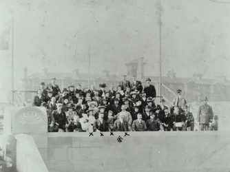 Blackwall Tunnel: menigte verzameld bij de openingsceremonie, 1897