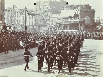 Blackwall Tunnel: praal als de Prins van Wales, later Koning Edward VII, en Prinses Alexandra de ceremoniële opening van de tunnel bijwonen, 1897