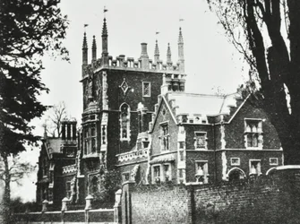 Elizabethan School, Broomhouse Lane: exterieur, 1880
