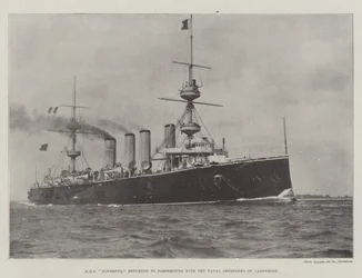 HMS Powerful keerde terug naar Portsmouth met de maritieme verdedigers van Ladysmith