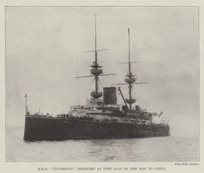 HMS Victorious gestrand in Port Said op weg naar China