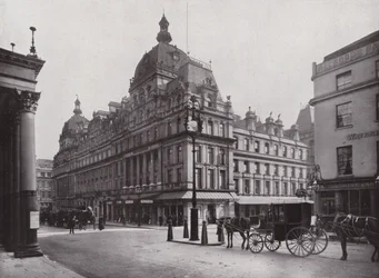 His Majestys Theater en het Carlton Hotel, Haymarket