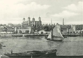 Londense Toren vanaf de Theems