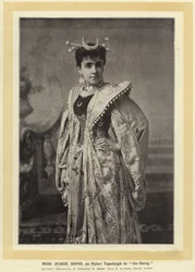 Miss Jessie Bond, als Helen Tapeleigh in Go-Bang