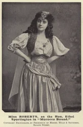 Miss Roberts, als de Hon Ethel Sportington in Morocco Bound
