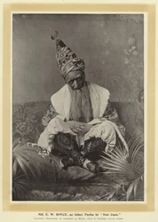 Meneer E W Royce, als Jabez Pasha in Don Juan