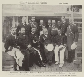 Officieren van HMS Melita vermaakt door de Russische autoriteiten in Odessa