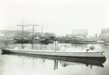 Een van de drie torpedoboten gebouwd voor de Portugese regering, Londen, 1881
