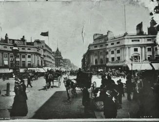 Oxford Circus, Westminster LB: kijkend naar het oosten, 1895