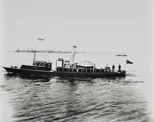S.S. Beatrice, een schip op de Theems, 1898