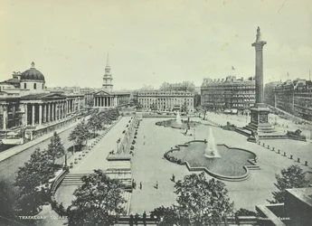 Saint Martin in the Fields National Gallery Nelsons Column, Trafalgar Square, Westminster: dakzicht oostwaarts, 1895
