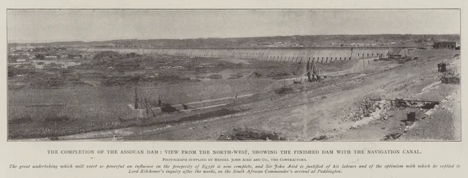 De voltooiing van de Assouan-dam, uitzicht vanuit het noordwesten, met de voltooide dam en het navigatiekanaal