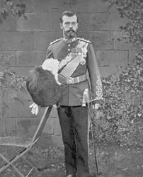 Tsaar Nicolaas II in het uniform van de Royal Scots Greys