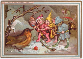 Een Victoriaanse kerstkaart van een groep elfen met muziekinstrumenten die naar een verbijsterde roodborst kijken, ca. 1880