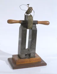 Een ruwe inductor waarmee Michael Faraday (1791-1867) de inductiewet ontdekte