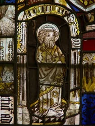 Een paneel in het oostelijke raam met Sint Petrus