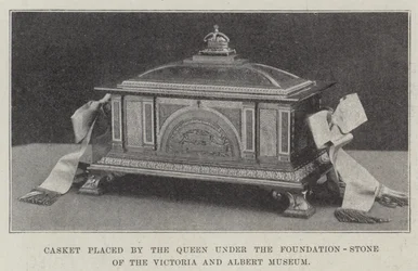 Kistje geplaatst door de koningin onder de eerste steen van het Victoria en Albert Museum (gravure)