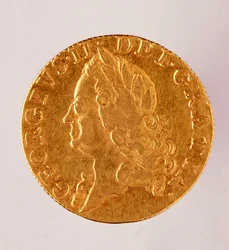 Gouden Engelse Guinea, regeerperiode van koning George II (1714-1760) 18e eeuw. Diam. 2,5 cm Napels, archeologisch museum