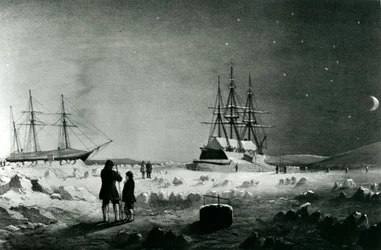 HMS Assistance en Pioneer in winterkwartieren terugkerend daglicht