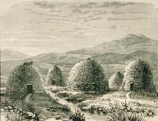 Hutten in Uig in ca. 1880, uit 