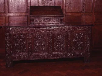 Ingelegde kist, met architectonische motieven, late 16e eeuw (eik ingelegd met andere houtsoorten)