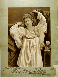 Mevrouw J Bernard Beere
