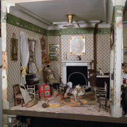 Kinderkamer met speelgoed uit Miss Miles House, 1890