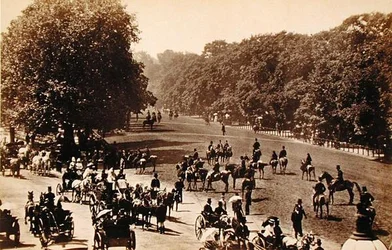 Rotten Row, rond 1880