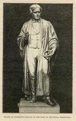Standbeeld van Professor Faraday in de hal van de Royal Institution
