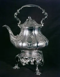 Theepot en ketel met lampstandaard en brander door Messrs. Barnard, Londen, 1852