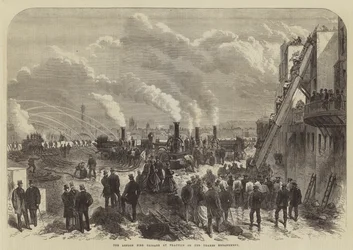 De Londense Brandweer aan het Oefenen op de Thames Embankment (gravure)