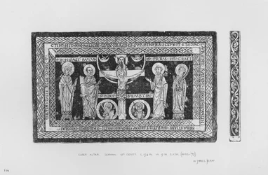 Victoria en Albert Museum: Super Altaar, Duits, 12e eeuw