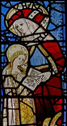 Raam Ew met St. Anna en de Maagd Maria