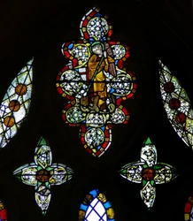 Raam n-9 met St. Michael