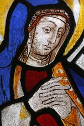 Raam nr. 4 met de Maagd Maria