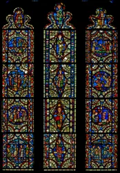 Raam n.II met het noordoostelijke raam met herplaatste panelen