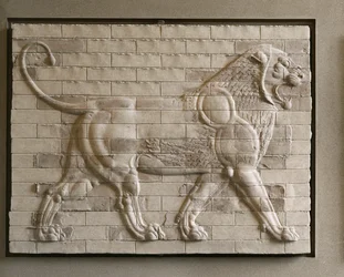 Leeuw, gekleurde geglazuurde tegels, uit de oostelijke binnenplaats, paleis in Susa, Iran. 6e-4e BCE, Achaemenidische periode, regering van ...