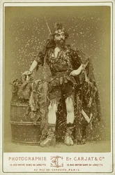 Mortimer in de rol van de koning der dieven