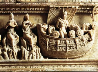 Etruskische beschaving, albasten urn, detail van reliëf dat Odysseus en Sirenen afbeeldt