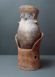 Etruskische beschaving, begrafenisritueel: gevormde canopische ossuarium, 8e eeuw v.Chr. Van de site van Bisenzio