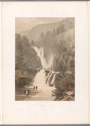 Wandelaars met zicht op de Reichenbachwaterval