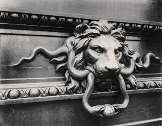 Leeuwen deurklopper, Parijs