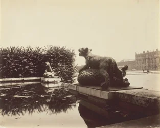 Versailles, Fontein van het Punt van de Dag, Tijger die een Beer Overweldigt door Houzeau
