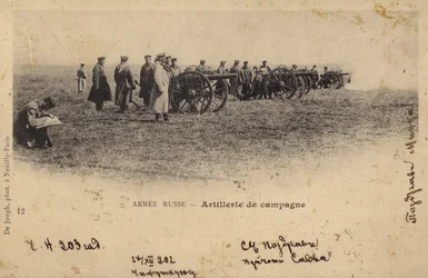 Russische veldartillerie op oefening, c1902 (z/w foto)