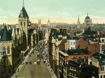 Uitzicht vanaf St. Clement Danes met zicht op de rechtbanken, ca. 1900