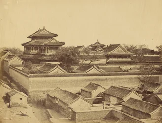 Eerste aanzicht van Peking, genomen vanaf de Antin-poort, oktober 1860