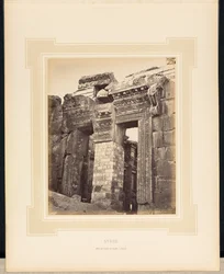 Syrië: Poort van de tempel van Jupiter in Baalbek