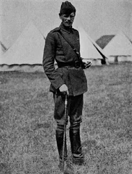 Luitenant B.H. Barrington-Kennett, de eerste adjudant van de RFC, 1912